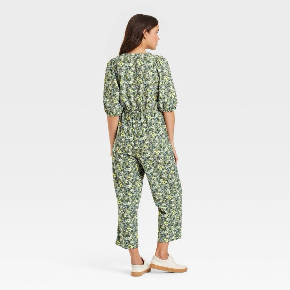 Universal Thread Women’s Floral Romper Size XL